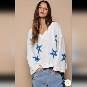 POL V-Neck Sweater with Blue Star Pattern